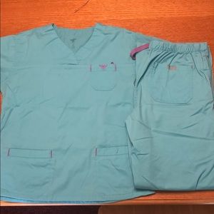 Med Couture Scrub Set